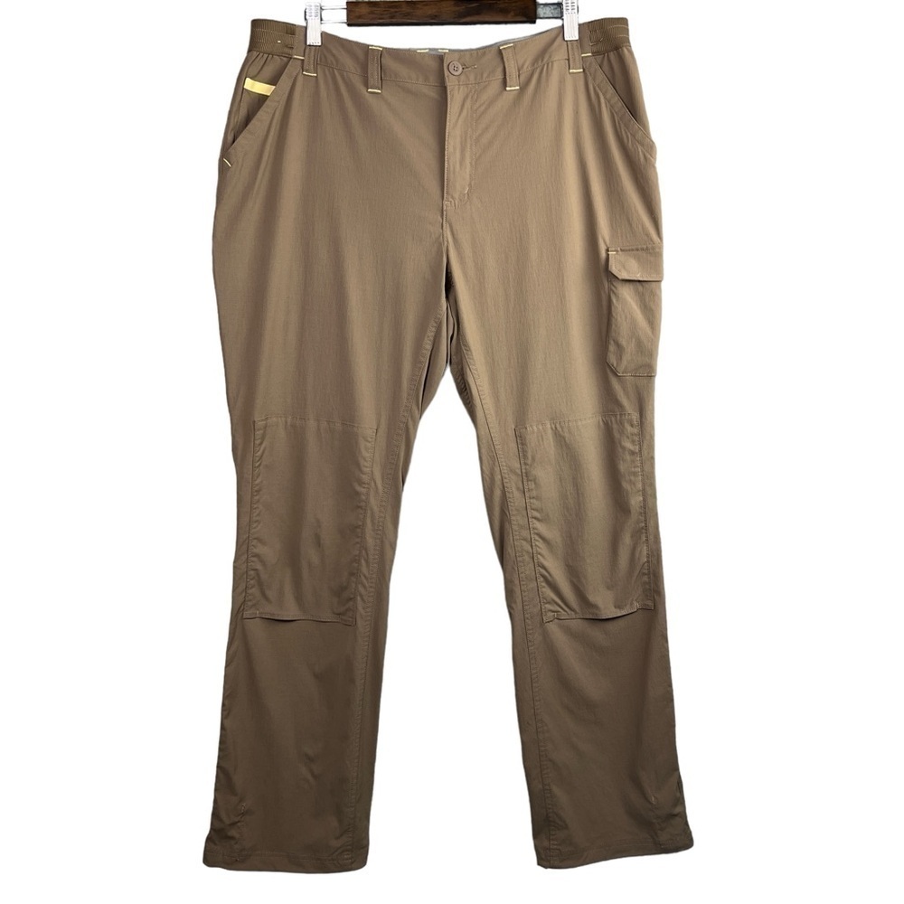 Duluth Trading Men's Nylon Cargo Pants Tan/Brown Elastic Waist Size 18x33